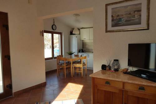 "bura Bura" Apartment, Karlobag, Vacation With A View