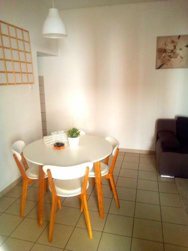 Albert Home