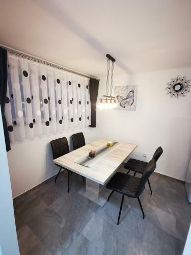 Ema Studio Apartman