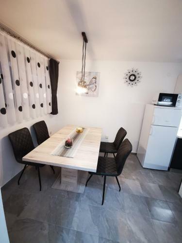 Ema Studio Apartman