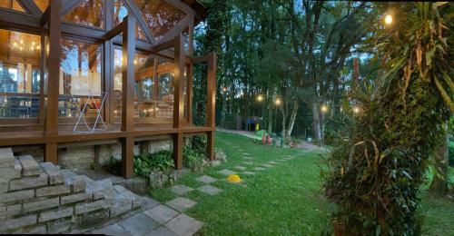 Casa Estilo Canadense - Canela