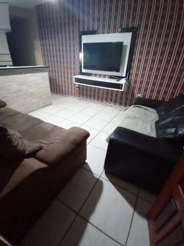 Apartamento Mob � 5 Minutos Da Praia Do Forte Dois Quartos