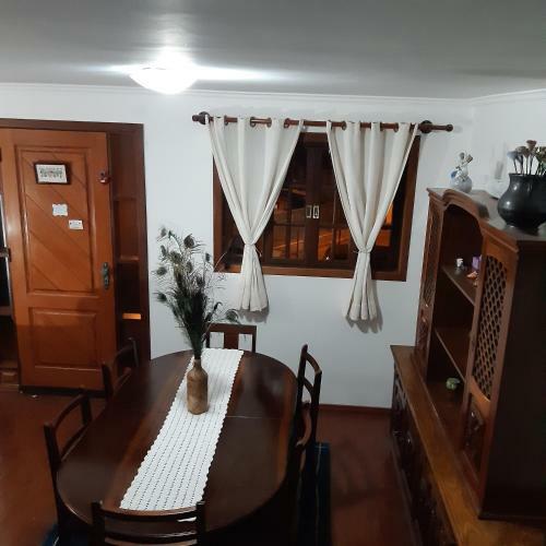 Silv�rios Su�tes Da Montanha