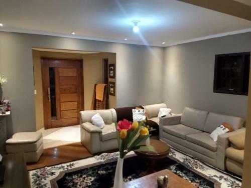 Casa Aconchegante Com Vista Maravilhosa!
