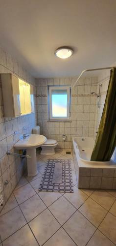 Apartmani Krajnovi?