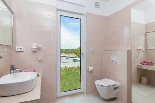 Villa Elena Deluxe Mit Whirlpool Und Pool Am Meer