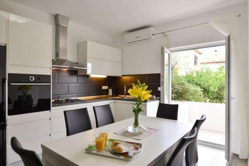 Modern Apartment Milati?