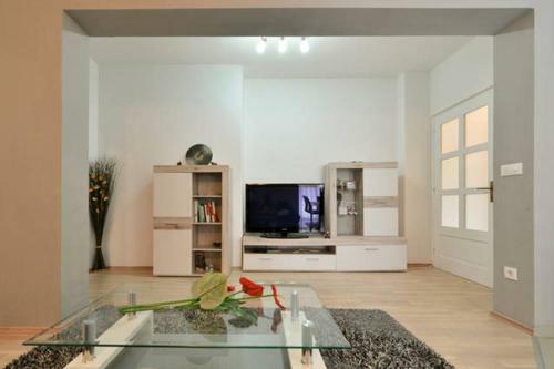 Modern Apartment Milati?