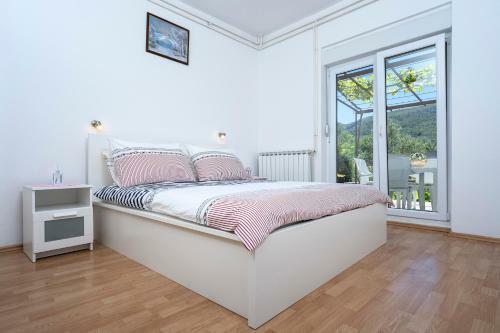 Apartments Draganic