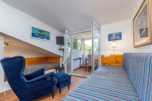 Janus Apartments