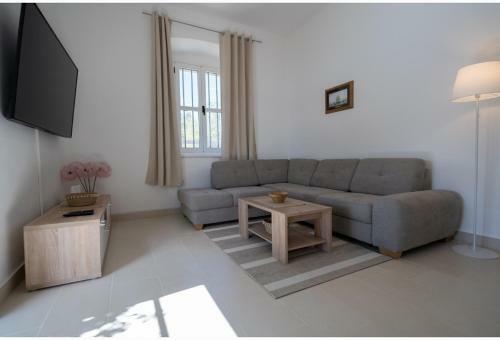 Seafront Apartment Marina