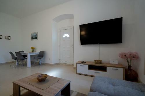 Seafront Apartment Marina