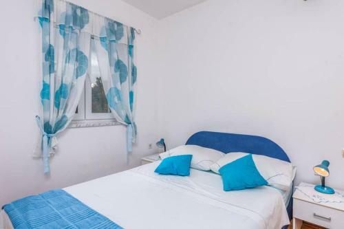 Apartment Mira 3