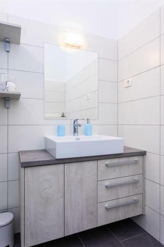 Beach Villa Oasis With Swimming Pool, Sup & Seaview