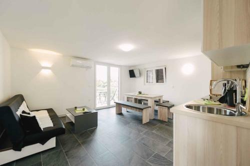 Apartments In Klimno - Insel Krk 42235