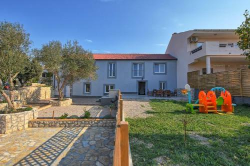 Villa Mate