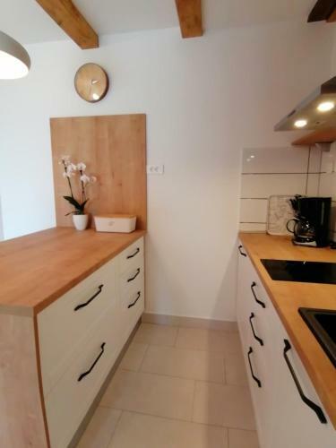 Lolo Apartment