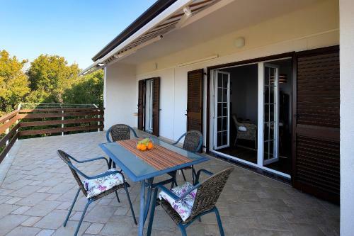 Apartment Vincent With Beautiful Sea View Terrace