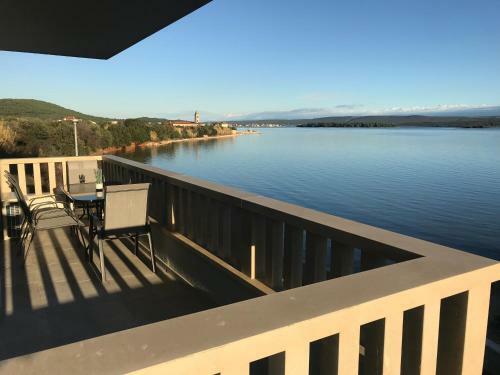 Beach Front Apartment - Pa?man