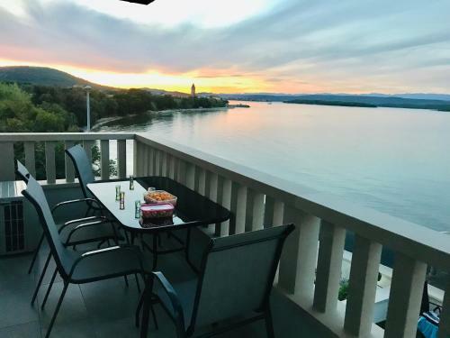 Beach Front Apartment - Pa?man