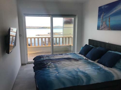 Beach Front Apartment - Pa?man