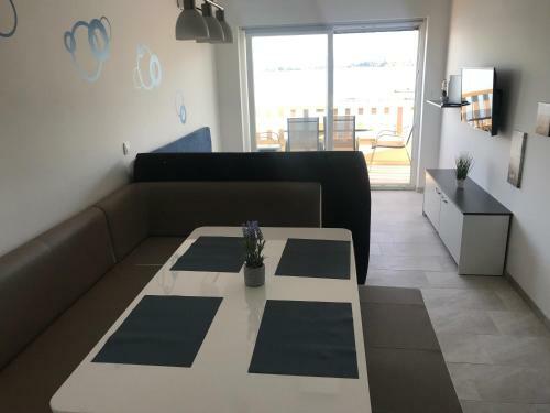 Beach Front Apartment - Pa?man