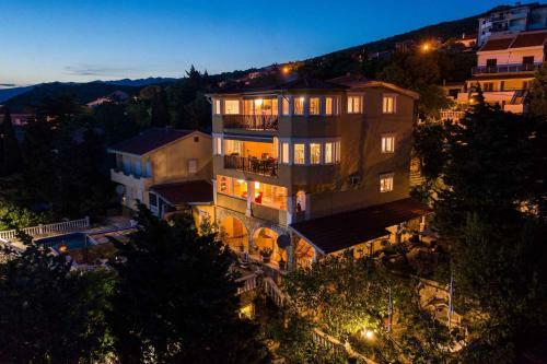 Apartment In Klenovica 15399