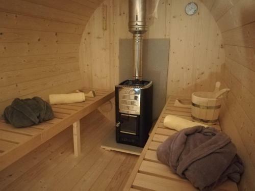 Hostal Pod Orehom Drvena Ku?a I Sauna