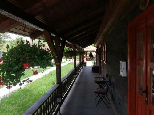 Hostal Pod Orehom Drvena Ku?a I Sauna