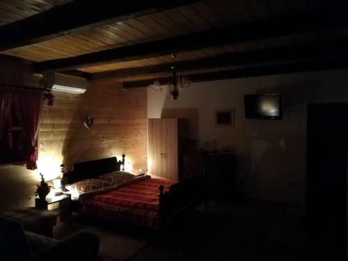Hostal Pod Orehom Drvena Ku?a I Sauna