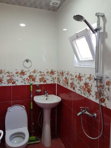 Hostal Amiran's Lake