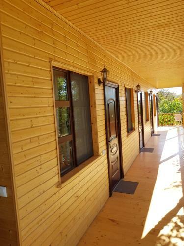 Hostal Amiran's Lake