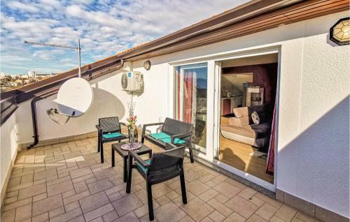 Nice Apartment In Kostrena With 2 Bedrooms
