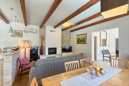 Villa Krmed With Private Pool