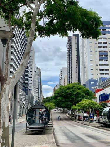 101-apartamento Encantador, 2 Quartos. Bigorrilho