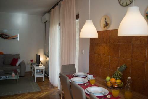 Apartamentos Leona
