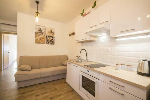 Little Bee Apartment