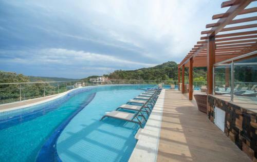 Apartamento Golden Gramado Resort - Laghetto - 02 Quartos