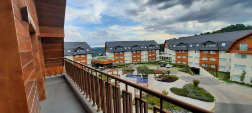 Apartamento Golden Gramado Resort - Laghetto - 02 Quartos