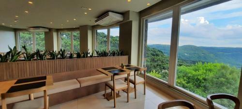 Apartamento Golden Gramado Resort - Laghetto - 02 Quartos