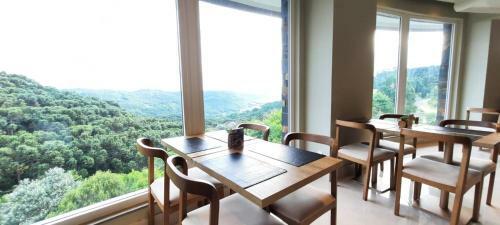 Apartamento Golden Gramado Resort - Laghetto - 02 Quartos
