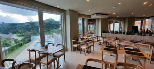 Apartamento Golden Gramado Resort - Laghetto - 02 Quartos