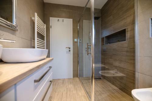 Apartments M