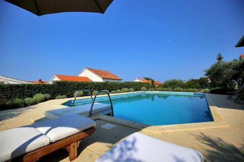 5* Seaview Villa Clara For 12+ Guests, Ko?ino