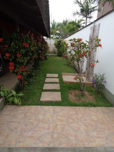 Casa Geminada Em Jurer�