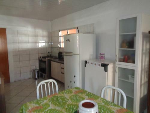 Casa Geminada Em Jurer�