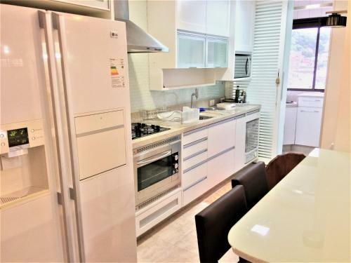 Apartamento Fino Com Vista Para Beiramar
