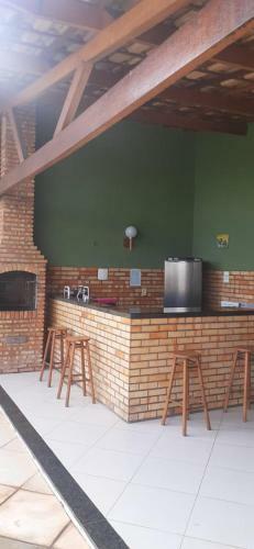 Apartamento Deck Com Su�te/piscina/garagem. Pr�x. Ufca/unile�o