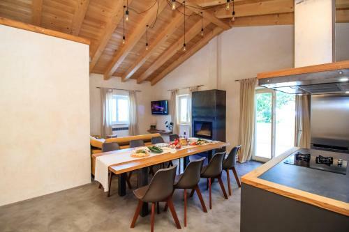 Villa Holiday Home Mikula