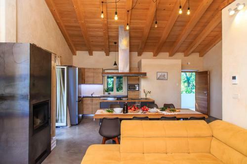 Villa Holiday Home Mikula